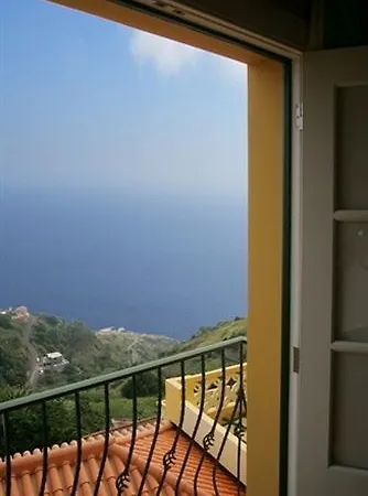 Colina Da Faja Fajã da Ovelha